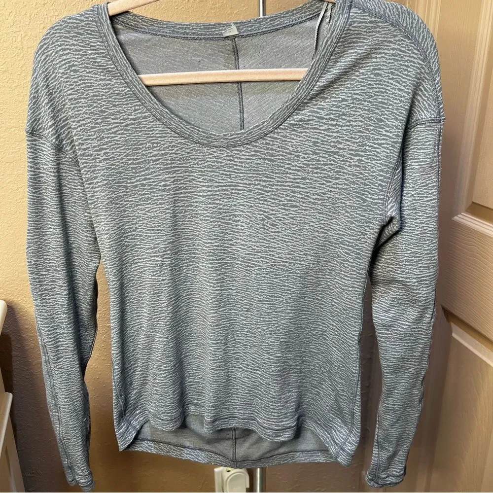 Lululemon Meant to Move Long Sleeve Athletic Tee